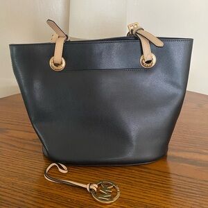 Michael Kors bucket bag
